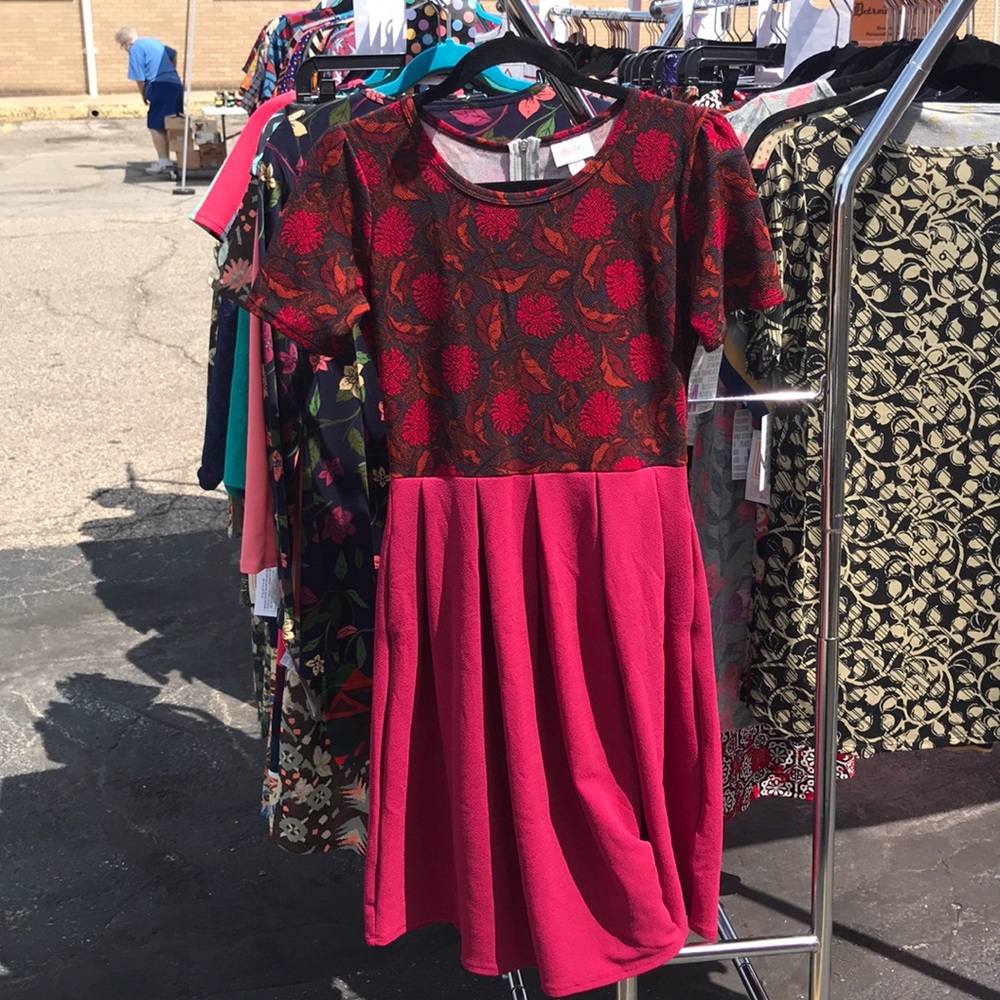 LuLaRoe Amelia size Medium